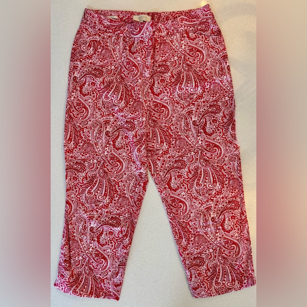 Red Paisley Print Cropped Pants
